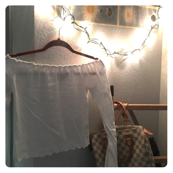 FOREVER 21 -Cropped LARGE OFF SHOULDER TOP - Picture 1 of 3